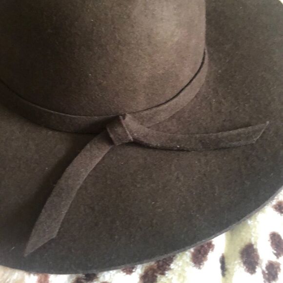 Wool hat  - Picture 2 of 4